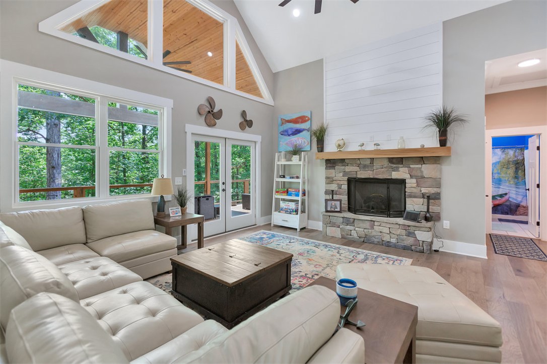 1115 Hawk Harbor Drive Anderson, SC 29625 - Photo 5 of 19