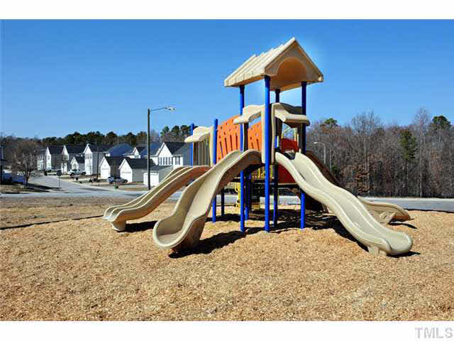 4456 Cardinal Grove Boulevard Raleigh, NC 27616 - Photo 11 of 21 Gallery Image 11