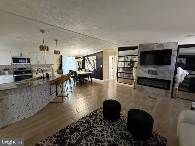 $159,900 | 104 Prince Charles Lane, Dumfries, VA 22026