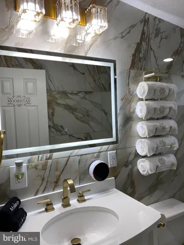 $159,900 | 104 Prince Charles Lane, Dumfries, VA 22026