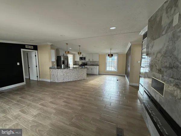 $159,900 | 104 Prince Charles Lane, Dumfries, VA 22026