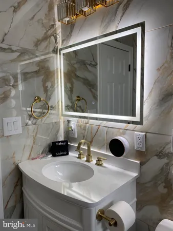 $159,900 | 104 Prince Charles Lane, Dumfries, VA 22026