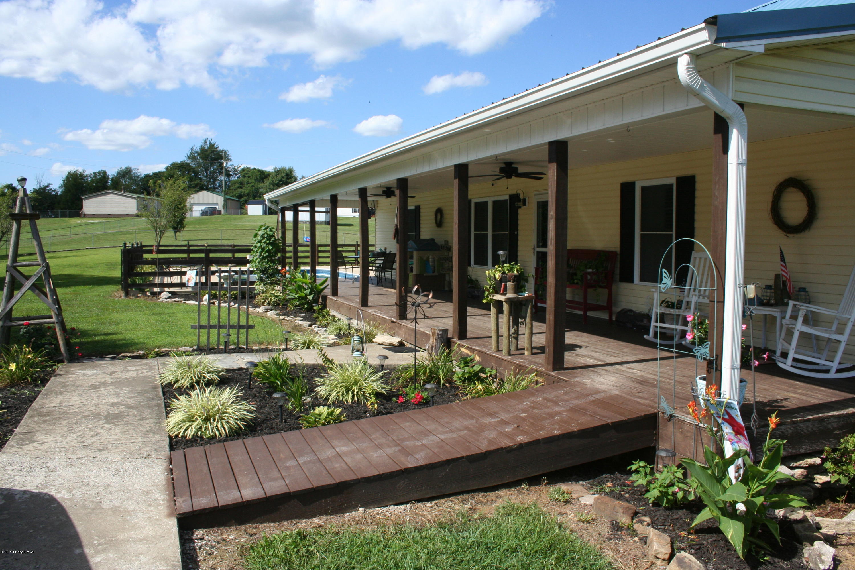 12514 Bald Knob Road Frankfort, KY 40601 - Photo 4 of 61 3