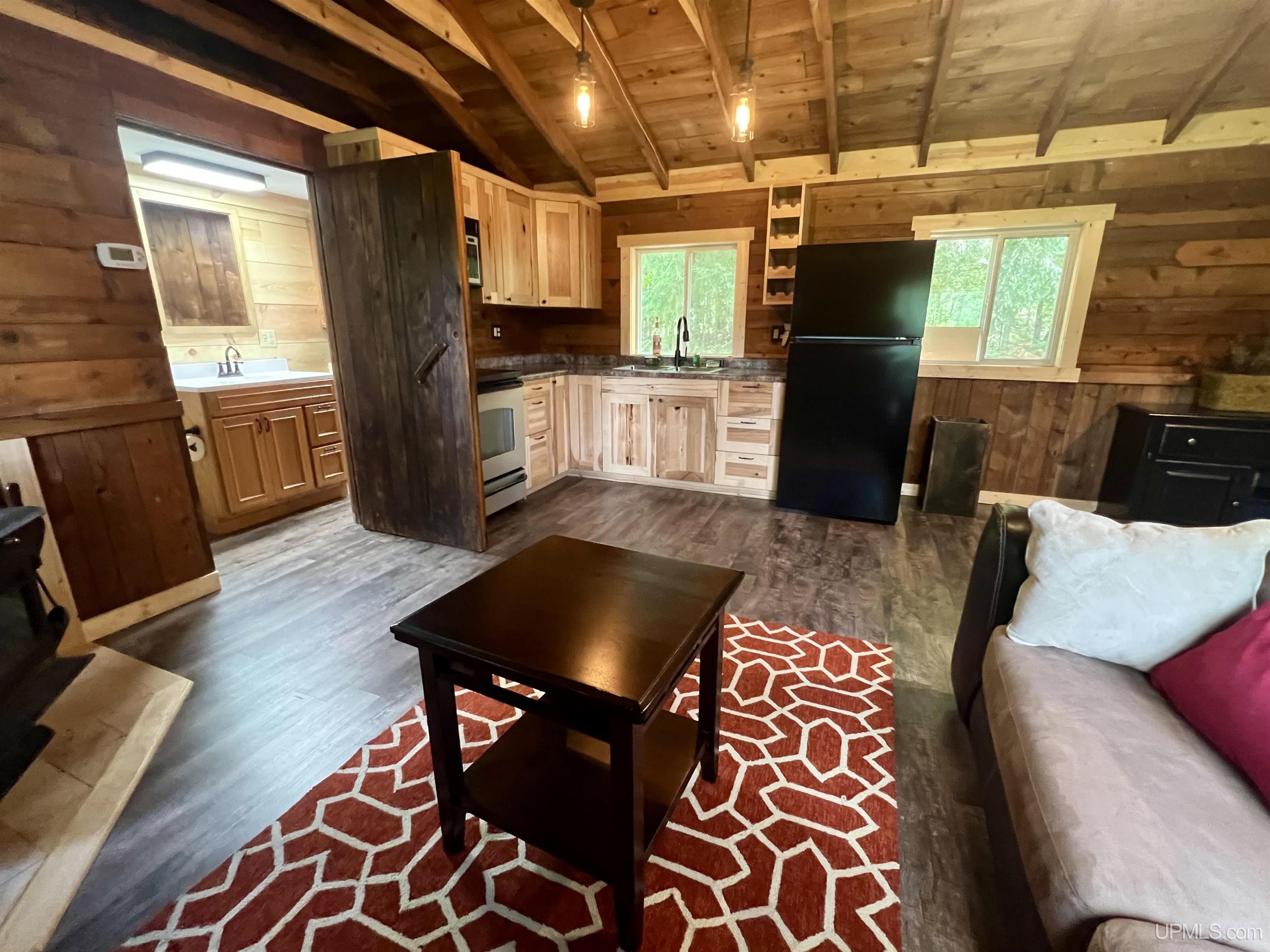 11181 42 Road Wetmore, MI 49895 - Photo 5 of 18