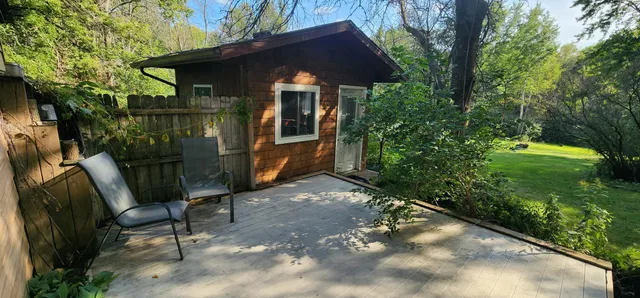 $405,000 | 647 Stagecoach Road, Mantorville, MN 55955