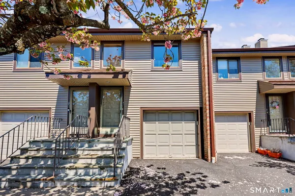$569,000 | 2539 Bedford Street, Unit 34C, Stamford, CT 06905