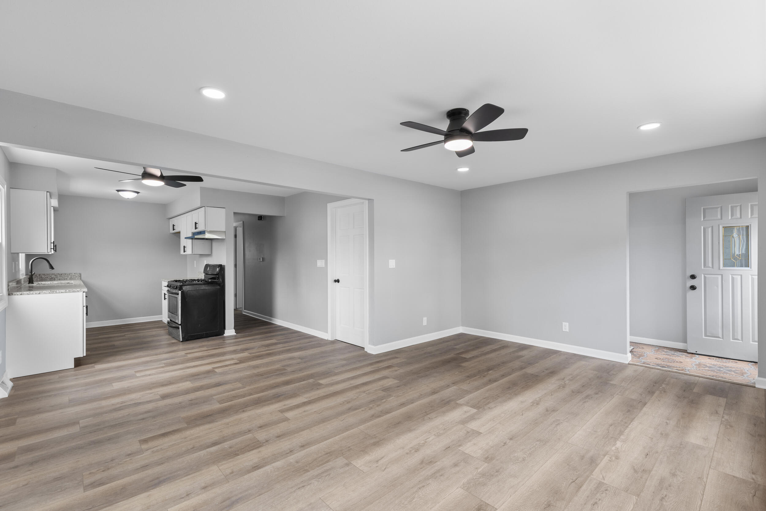 116 South 76th Street, Unit 118 Milwaukee, WI 53214 - Photo 4 of 37 Interior