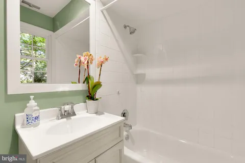 $675,000 | 1109 Crowfoot Lane, Silver Spring, MD 20904