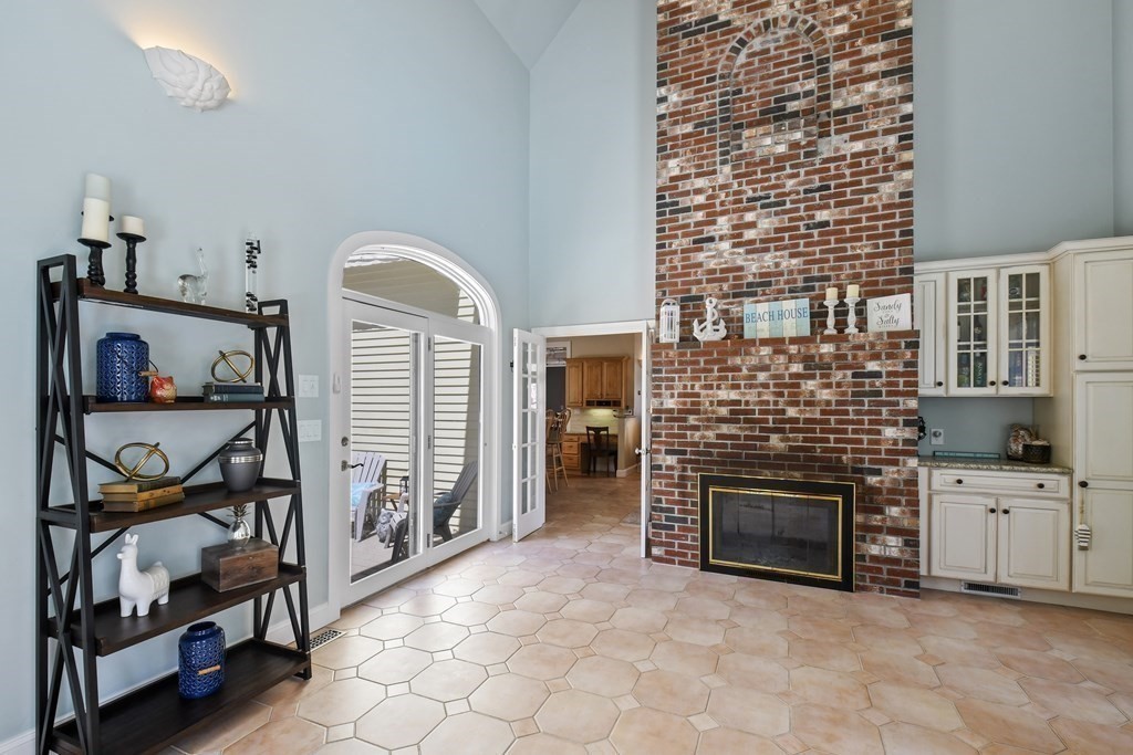 402 Lowell Road Groton, MA 01450 - Photo 13 of 37