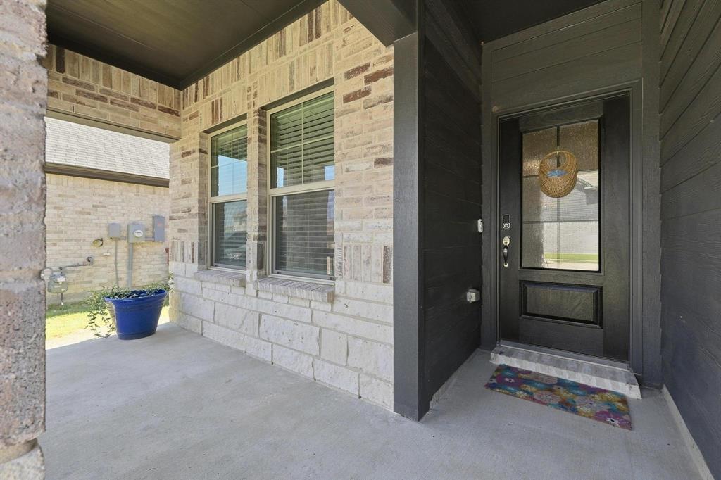 408 Castle Road Sherman, TX 75092 - Photo 2 of 40 Gallery Image 2