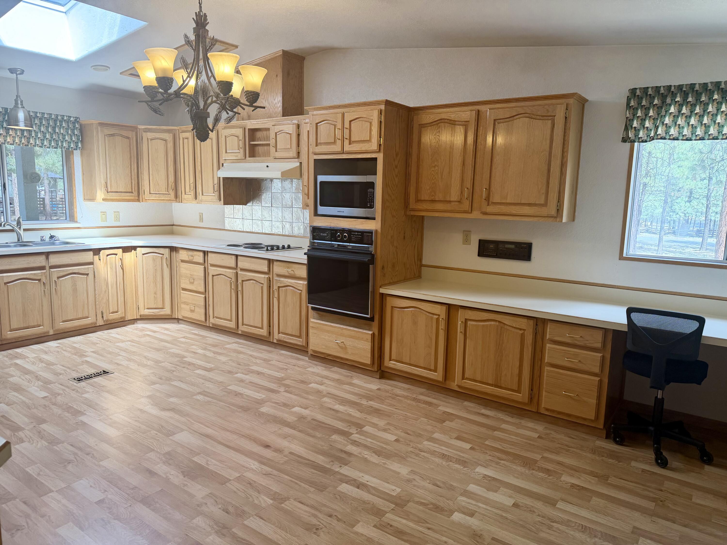 52141 Foxtail Road La Pine, OR 97739 - Photo 11 of 30 IMG_1846