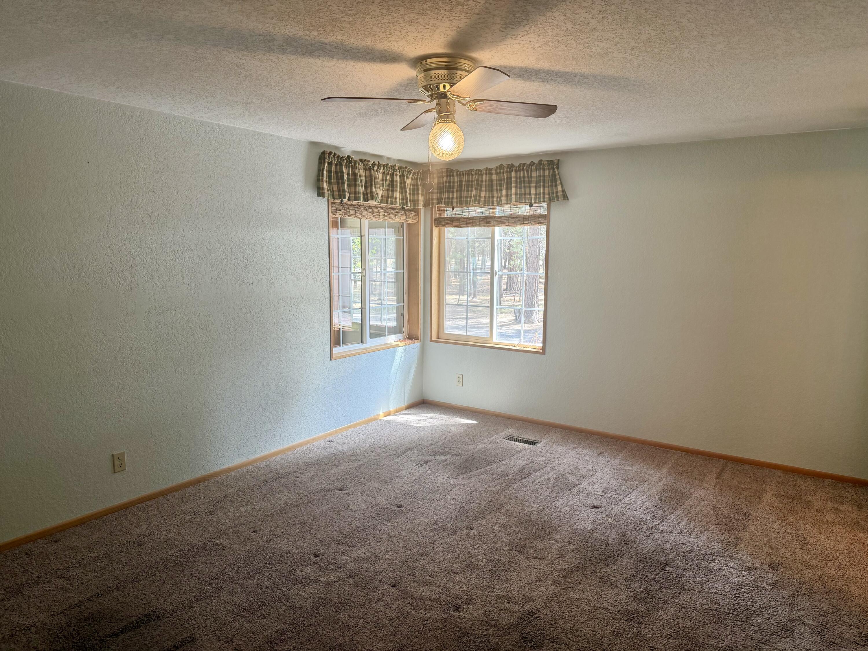 52141 Foxtail Road La Pine, OR 97739 - Photo 18 of 30 IMG_1867