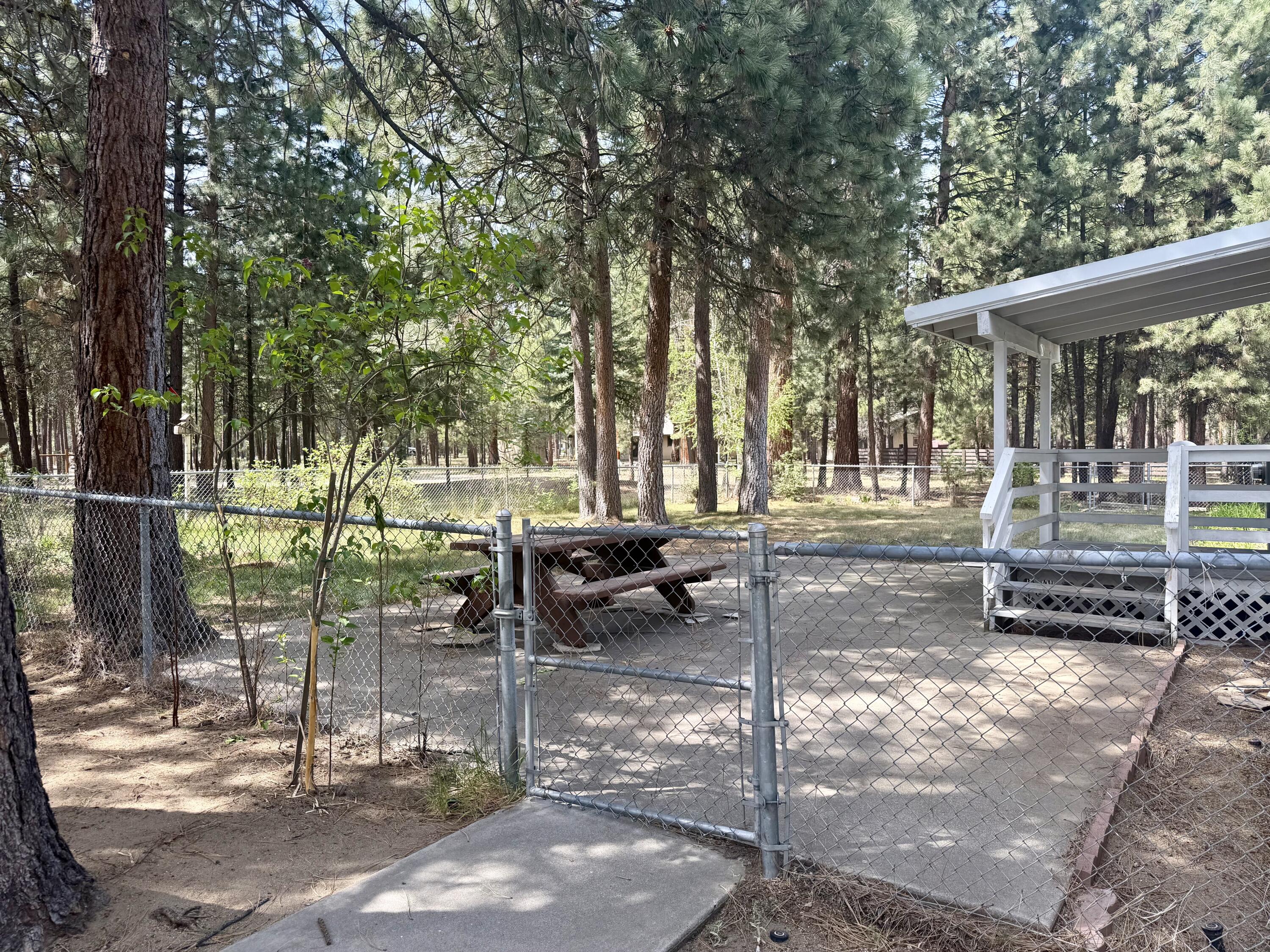 52141 Foxtail Road La Pine, OR 97739 - Photo 8 of 30 IMG_1890