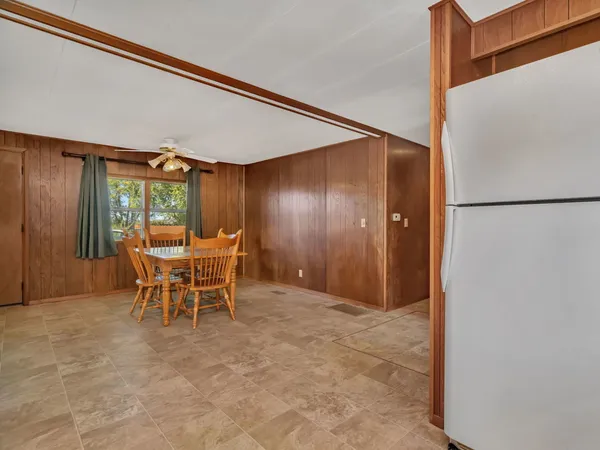 $206,000 | 304 South East Street, Gardner, IL 60424