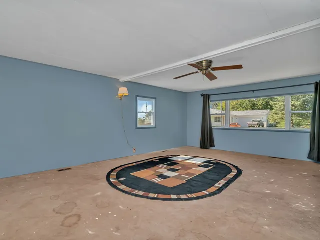 $220,000 | 304 South East Street, Gardner, IL 60424