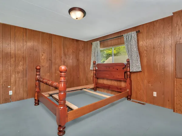 $206,000 | 304 South East Street, Gardner, IL 60424