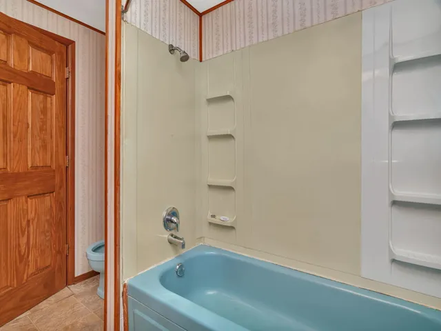 $220,000 | 304 South East Street, Gardner, IL 60424