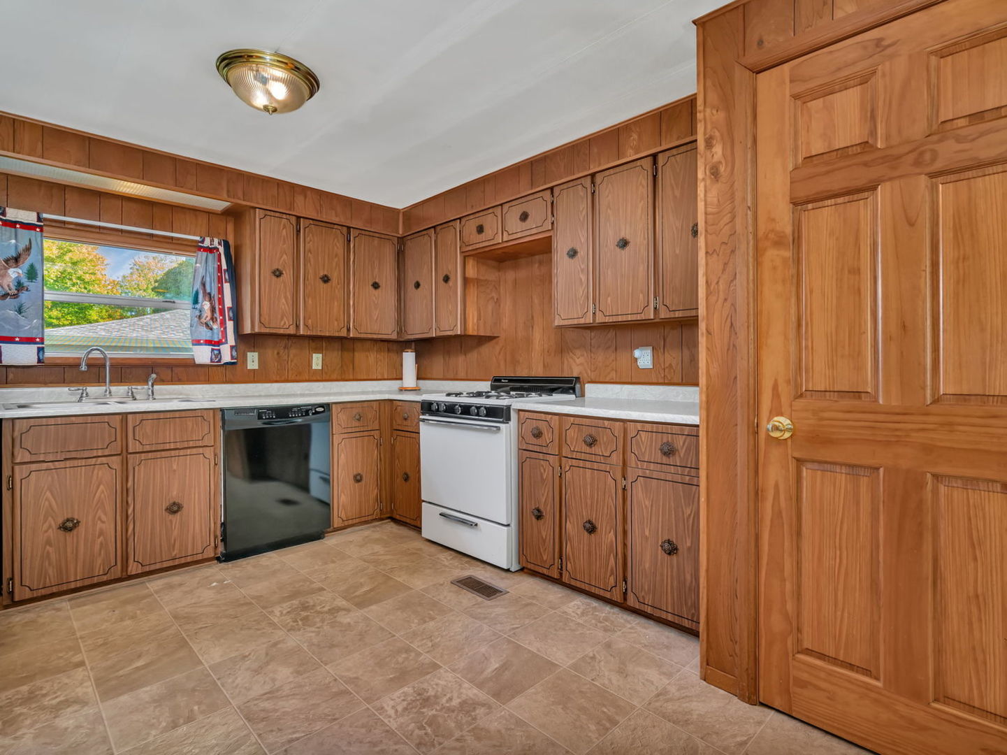 304 South East Street Gardner, IL 60424 - Photo 9 of 30