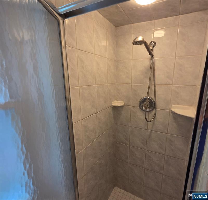 60 Madison Place, Unit A10 Ridgewood, NJ 07450 - Photo 25 of 34