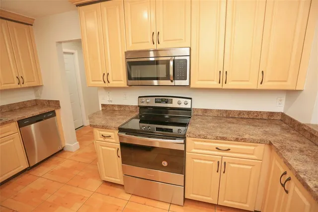 $330,000 | 6616 North Parkway Drive, Unit 6616, Pompano Beach, FL 33068
