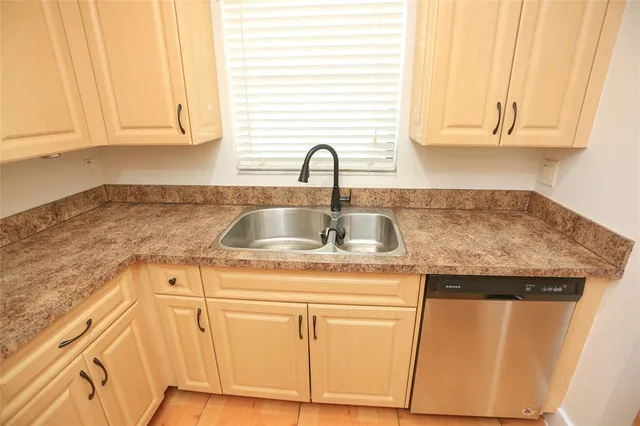 $330,000 | 6616 North Parkway Drive, Unit 6616, Pompano Beach, FL 33068