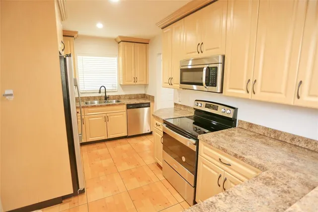 $330,000 | 6616 North Parkway Drive, Unit 6616, Pompano Beach, FL 33068