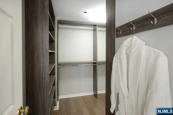 $4,500 | 307 Adams Court, Unit 307, Edgewater, NJ 07020