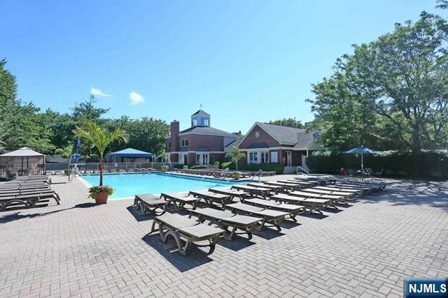 307 Adams Court, Unit 307 Edgewater, NJ 07020 - Photo 20 of 24