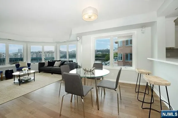 $4,500 | 307 Adams Court, Unit 307, Edgewater, NJ 07020