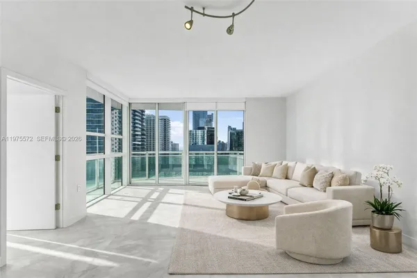 $5,000 | 951 Brickell Avenue, Unit 2610, Miami, FL 33131