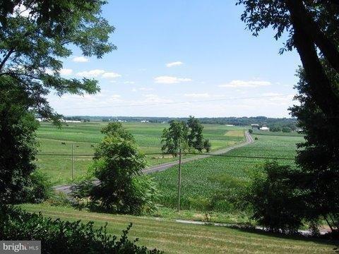 200 Sleepy Hollow Road Lititz, PA 17543 - Photo 5 of 21