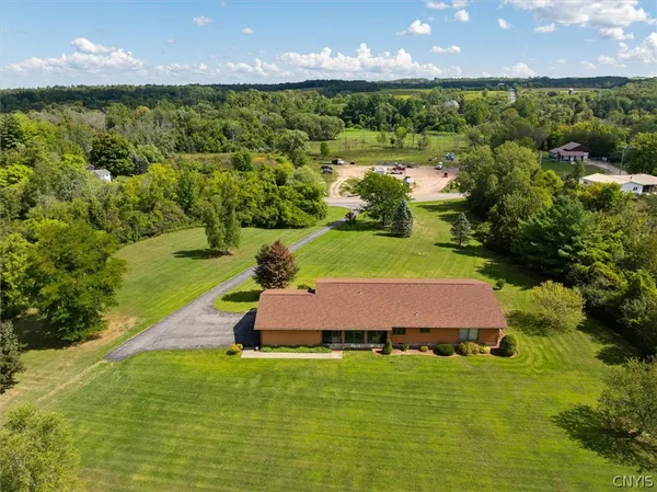 $749,900 | 2354 Middle Road, Oneida, NY 13409