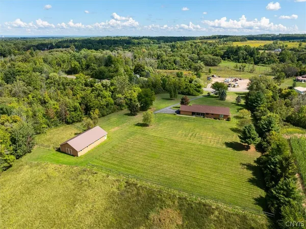 $749,900 | 2354 Middle Road, Oneida, NY 13409