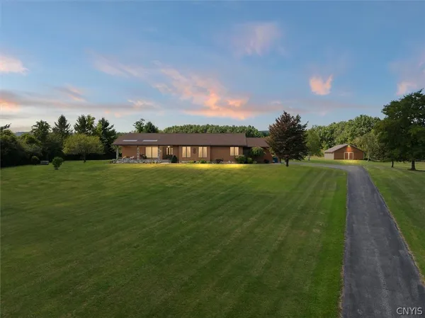 $749,900 | 2354 Middle Road, Oneida, NY 13409