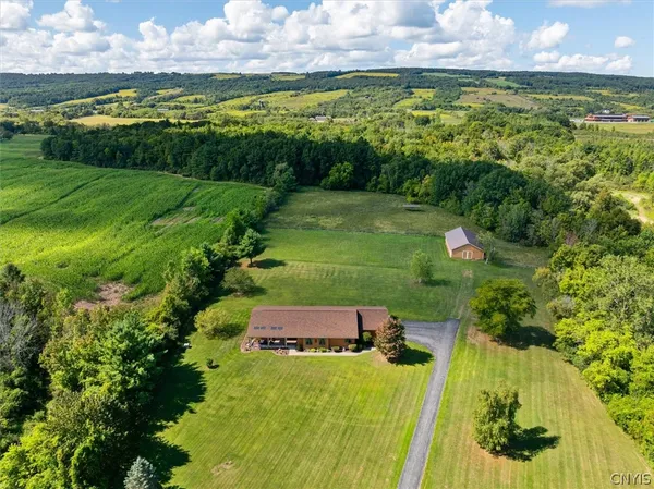 $749,900 | 2354 Middle Road, Oneida, NY 13409