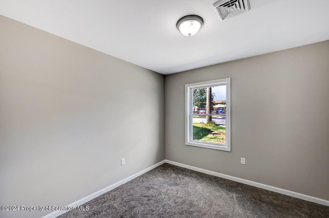 551 Back Street Scranton, PA 18504 - Photo 36 of 47 an empty room with window