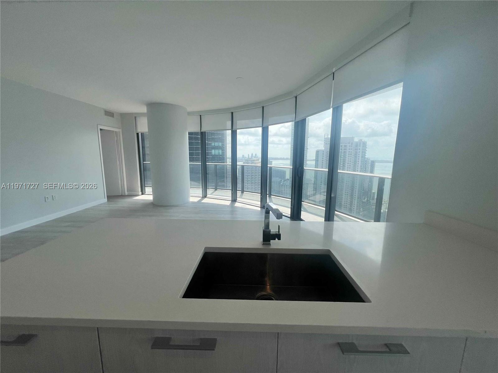 45 Southwest 9th Street, Unit 3703 Miami, FL 33130 - Photo 13 of 73 Photo 13