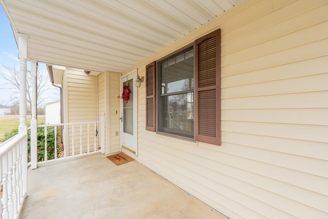 7621 Brooklyn Road Radford, VA 24141 - Photo 9 of 66 Gallery Image 9