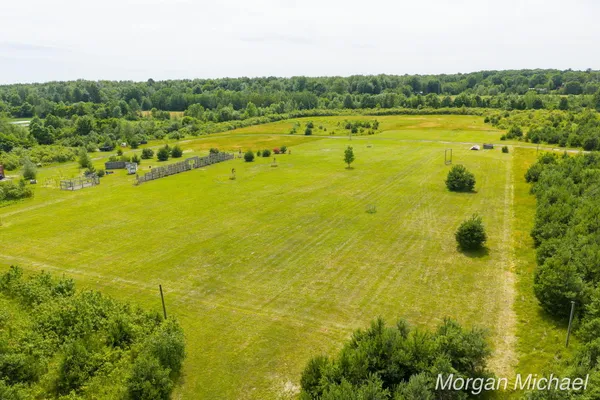 $399,900 | 3825 South Brooks Road, Muskegon, MI 49444