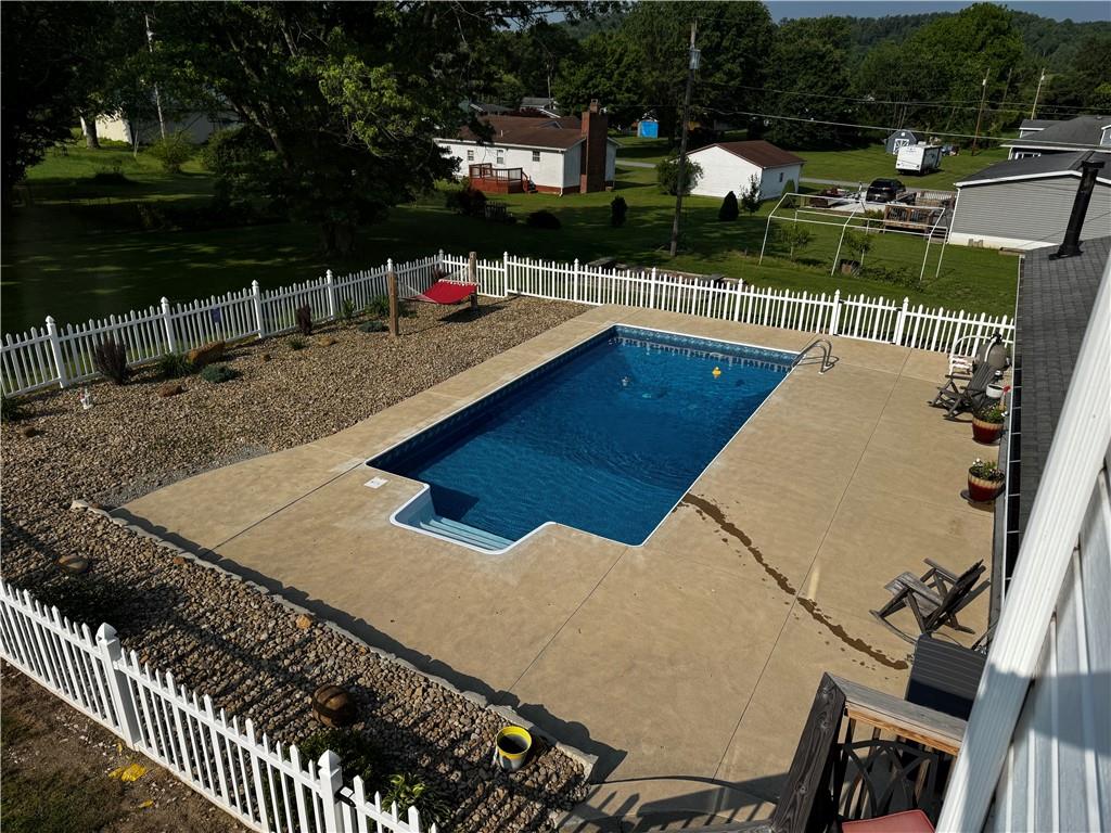 211 Stephens Street Vanderbilt, PA 15486 - Photo 5 of 48 a view of a chairs and table in patio