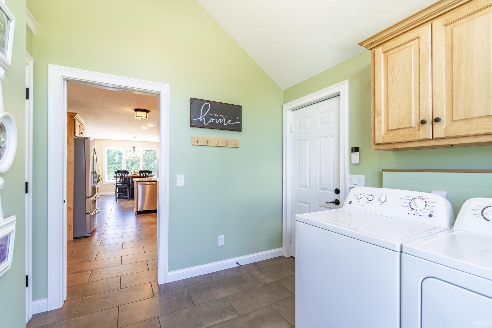 6430 Hursh Road Fort Wayne, IN 46845 - Photo 15 of 36