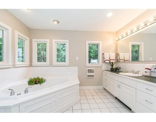 62 Martin Road Reading, MA 01867 - Photo 22 of 41 Gallery Image 22