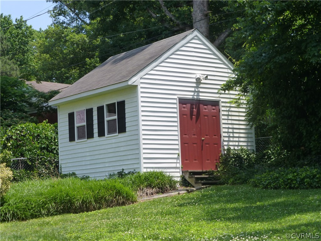 1905 Dresden Road Henrico, VA 23229 - Photo 28 of 31 Storage shed with electric