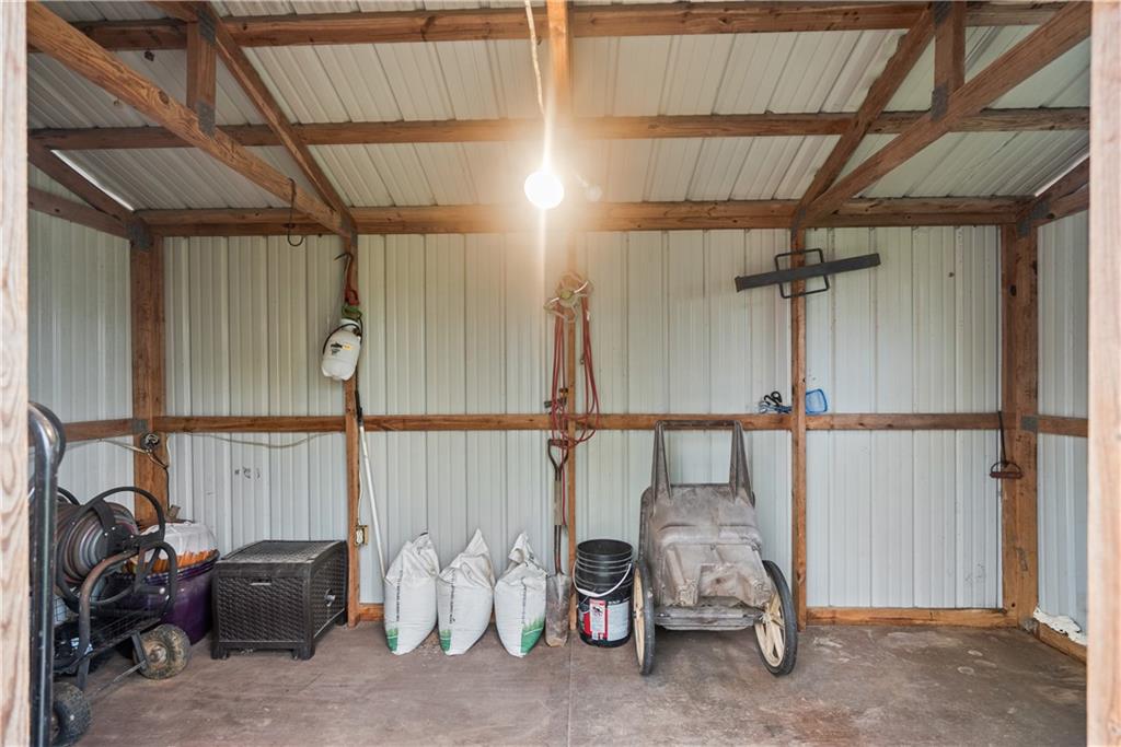 1504 17000 Road Parsons, KS 67357 - Photo 71 of 90