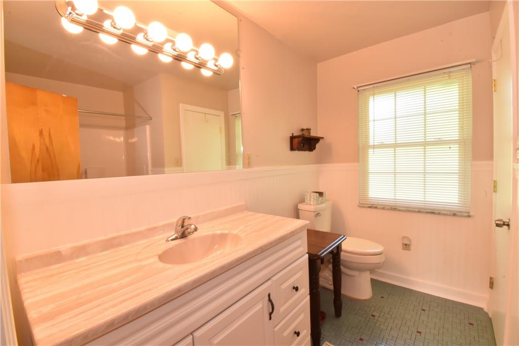 1900 Sample Road Allison Park, PA 15101 - Photo 11 of 18