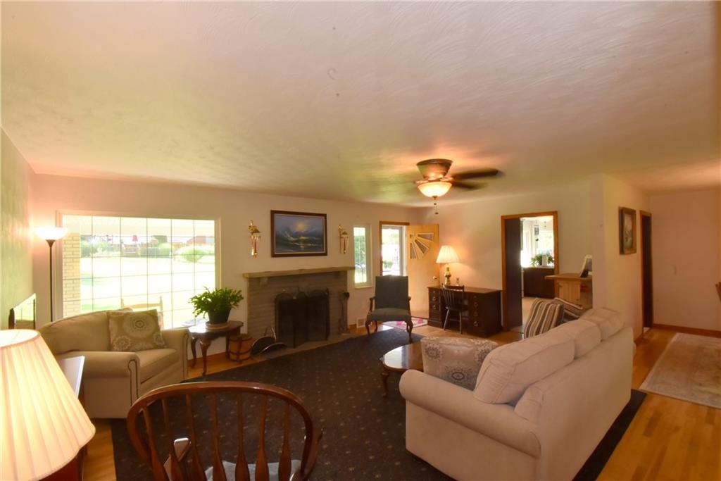 1900 Sample Road Allison Park, PA 15101 - Photo 3 of 18