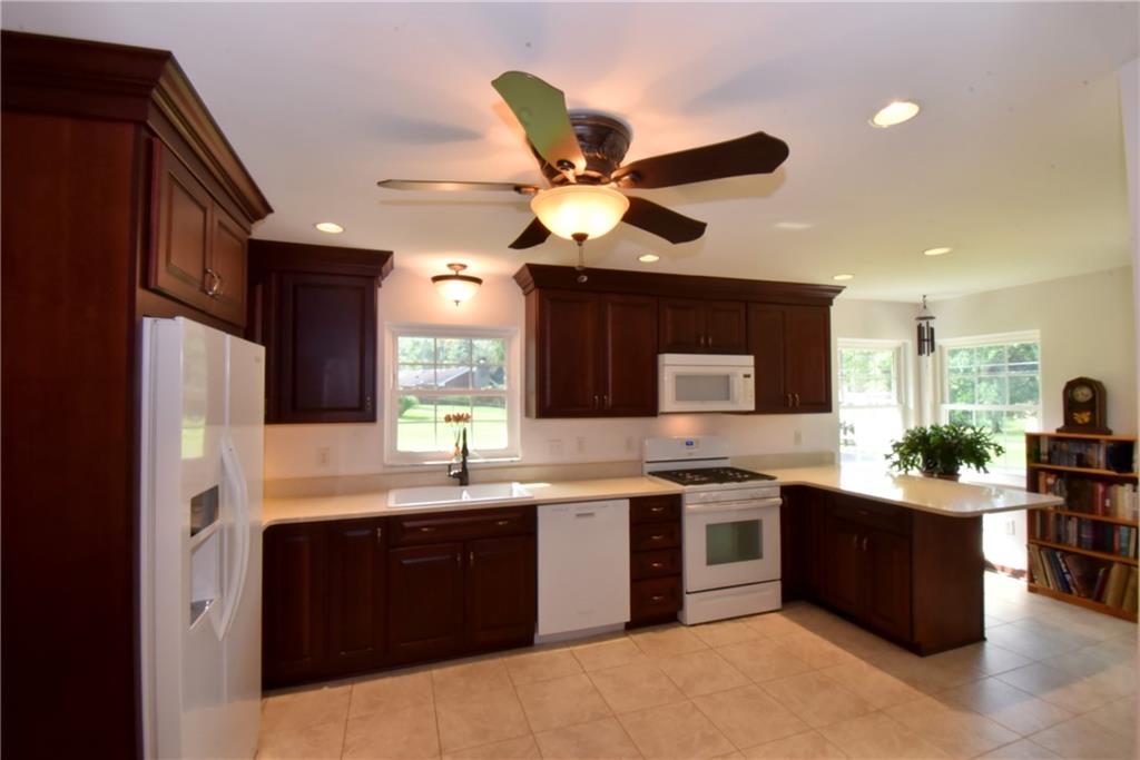 1900 Sample Road Allison Park, PA 15101 - Photo 4 of 18