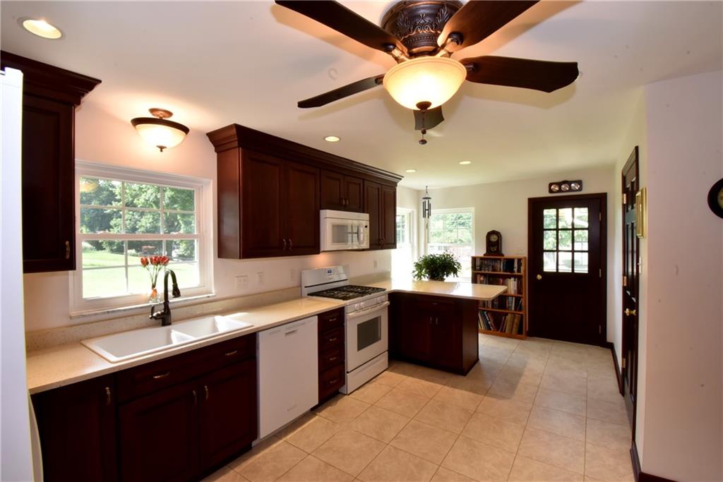 1900 Sample Road Allison Park, PA 15101 - Photo 7 of 18