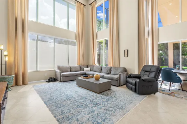 $4,650 | 7938 Sunburst Terrace, Lake Worth, FL 33467