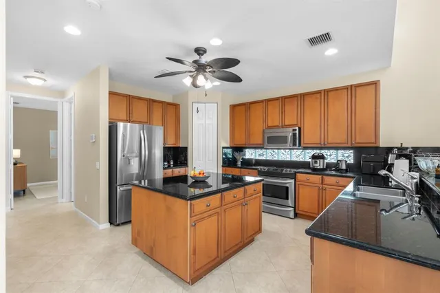 $4,650 | 7938 Sunburst Terrace, Lake Worth, FL 33467